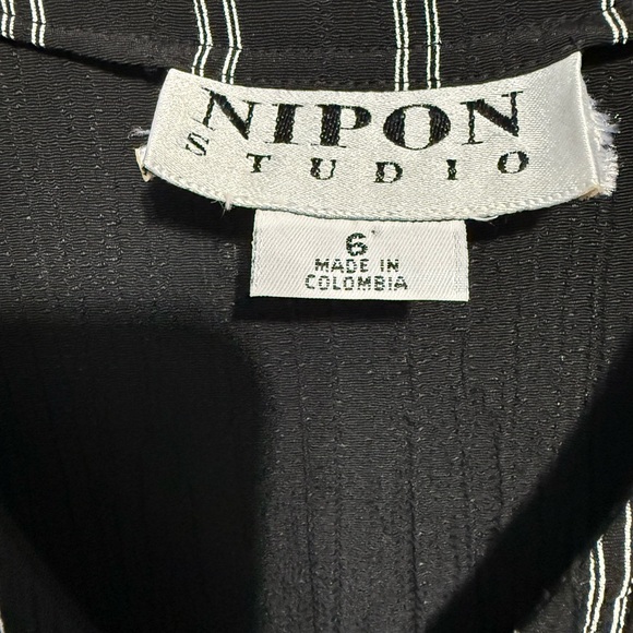 Nipon Studio Black and White Cardigan Sleeveless Slit on the side - Picture 6 of 10